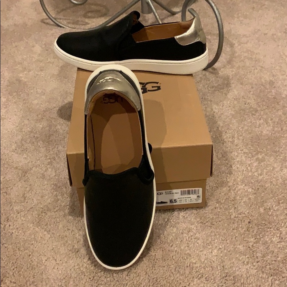 UGG Black Leather Deckers Loafers
